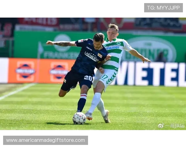 卡利亚里边路进攻表现稳健,战术执行清晰 卡利亚里边路进攻表现稳健,战术执行清晰