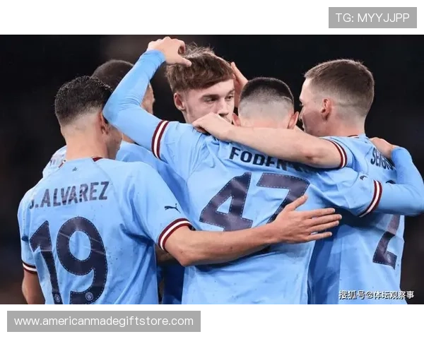 帕尔默与阿尔瓦雷斯:轮换定位中的战术角色与竞争差异分析 帕尔默与阿尔瓦雷斯:轮换定位中的战术角色与竞争差异分析